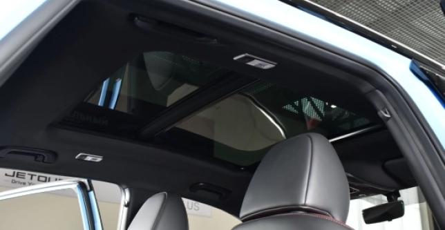 фото 670995-09 - Под такси