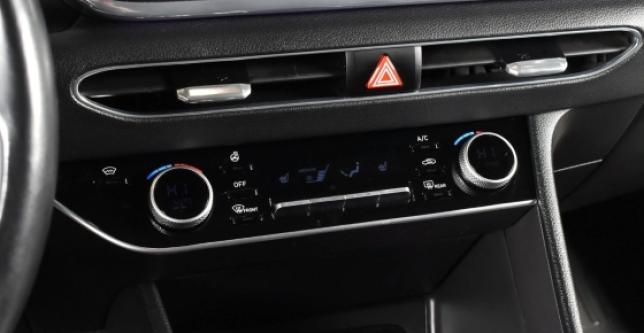 фото 677356-11 - Под такси