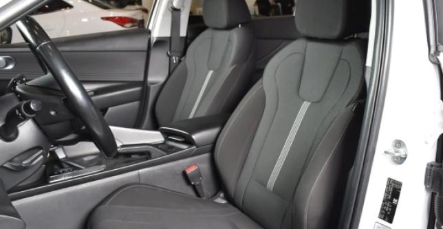 фото 680899-08 - Под такси