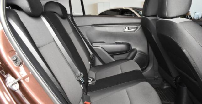 фото 686166-06 - Под такси