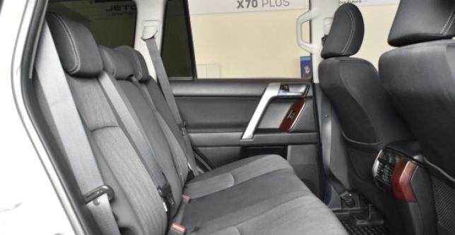 фото 686544-06 - Под такси