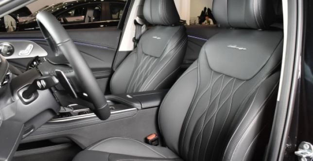 фото 686729-08 - Под такси