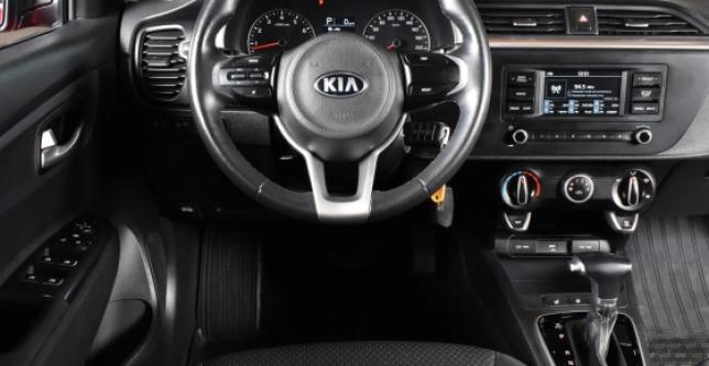 фото 687753-08 - Под такси