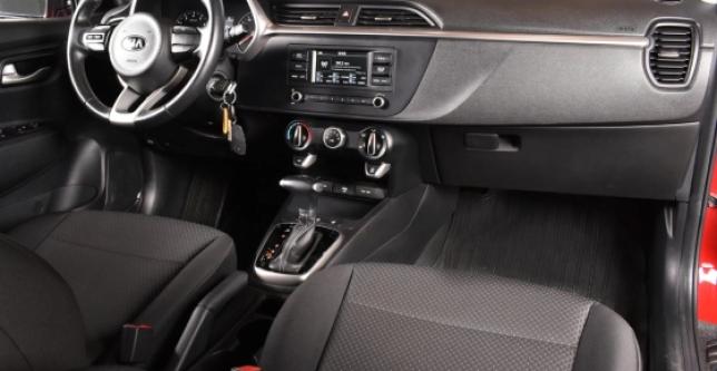 фото 687753-11 - Под такси