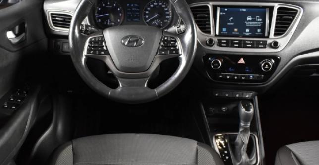 фото 698183-10 - Под такси