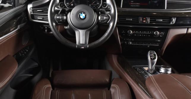 фото 703978-11 - Под такси