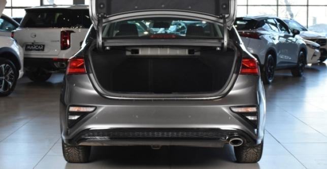 фото 704640-09 - Под такси