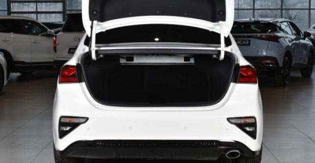 фото 709014-09 - Под такси