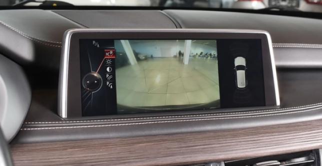 фото 70b9a61dc9b4 - Под такси