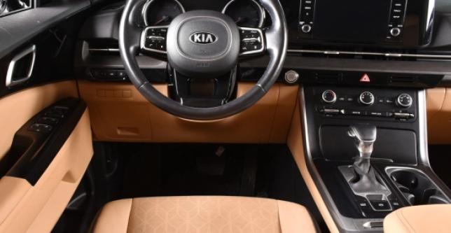 фото 713714-10 - Под такси