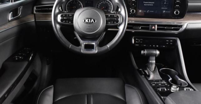 фото 74b2198c7439 - Под такси