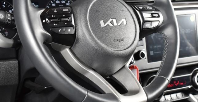 фото 8192341abec1 - Под такси