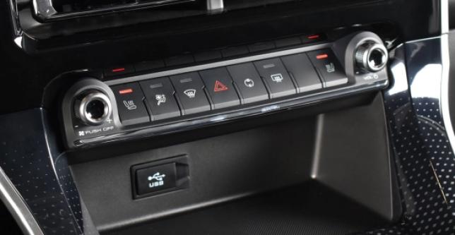 фото 863a371570b7 - Под такси