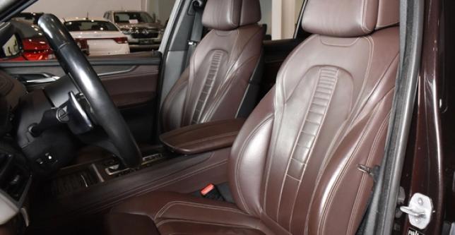 фото 89098ff5a031 - Под такси