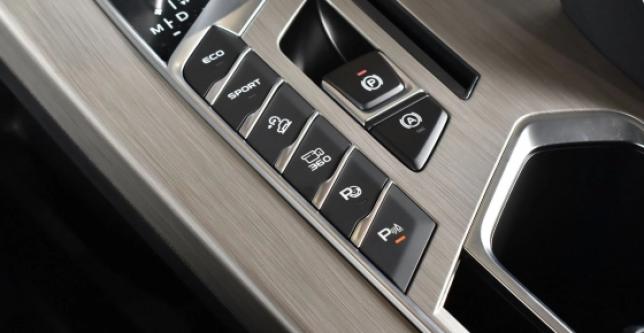 фото 8d76750bbc3a - Под такси