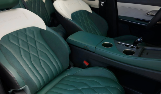 Тёплый салон, спокойная дорога