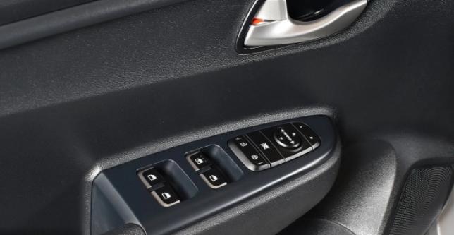 фото ba2fe410e901 - Под такси