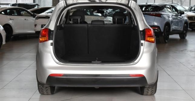 фото ca139a651981 - Под такси