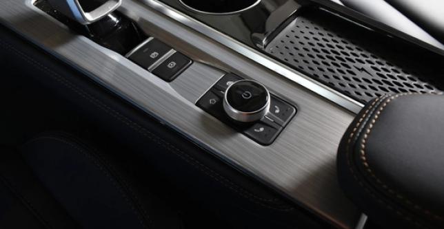 фото d8b947eea03c - Под такси