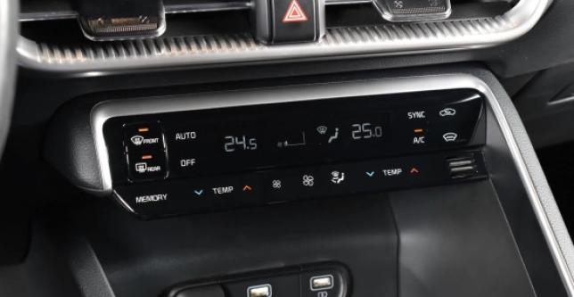 фото d8f0e7148a83 - Под такси