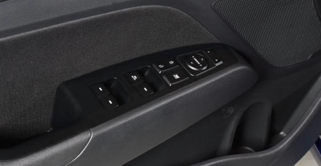 фото e6ce402c5ee8 - Под такси