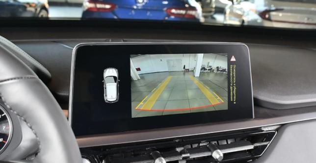 фото f46fcd609508 - Под такси