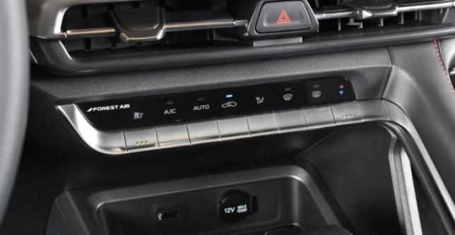 фото f725183a3bd5 - Под такси