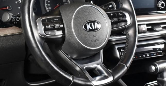 фото f895cea06c89 - Под такси