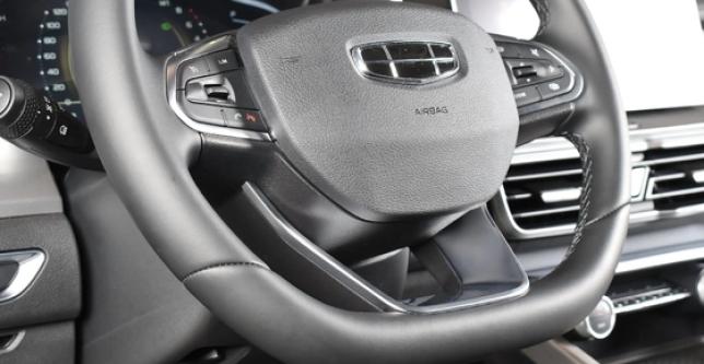 фото fe781df0bd3b - Под такси